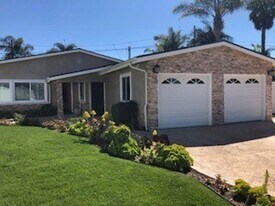 2208 State Ave in Costa Mesa, CA - Building Photo