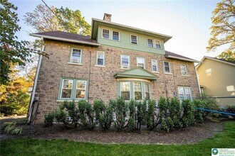 313 Edgewood Dr-Unit -B in Ambler, PA - Building Photo - Building Photo