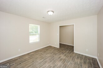 926 Canary Ct in Riverdale, GA - Building Photo - Building Photo