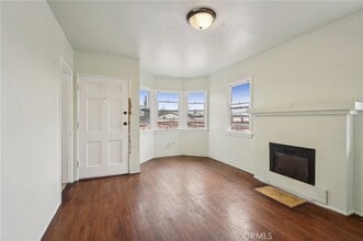 122 W 110th St in Los Angeles, CA - Building Photo - Building Photo