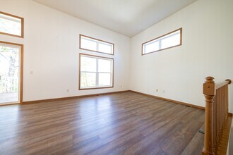 4892 Bluff Heights Trail SE in Prior Lake, MN - Building Photo - Building Photo