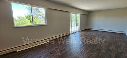 235 Husch Rd in Kelowna, BC - Building Photo - Building Photo