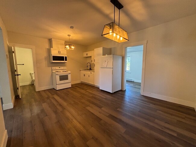 206 Sunset Dr in Fredericton, NB - Building Photo - Building Photo