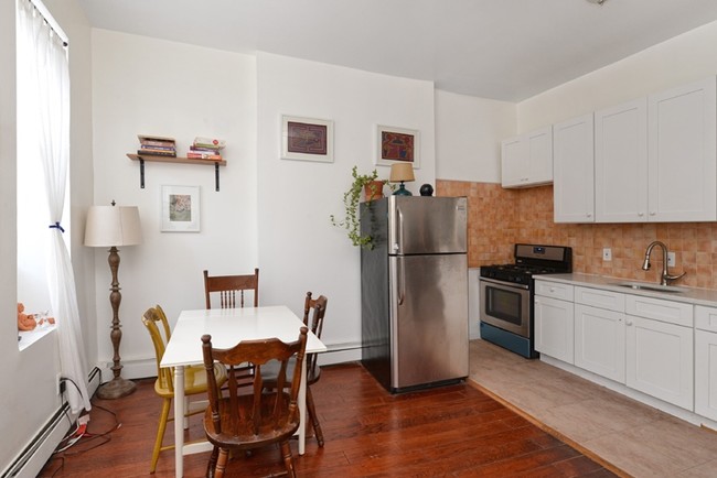 1253 Pacific St in Brooklyn, NY - Foto de edificio - Building Photo
