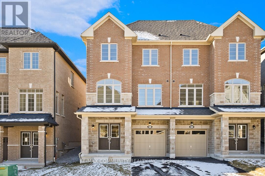 2612 Apricot Ln in Pickering, ON - Building Photo