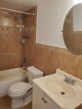 15225 NE 6th Ave in Miami, FL - Building Photo - Building Photo