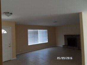 5832 Brisbane Pl in Las Vegas, NV - Building Photo - Building Photo