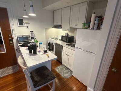 35 Concord Ave, Unit 3 in Cambridge, MA - Building Photo - Building Photo