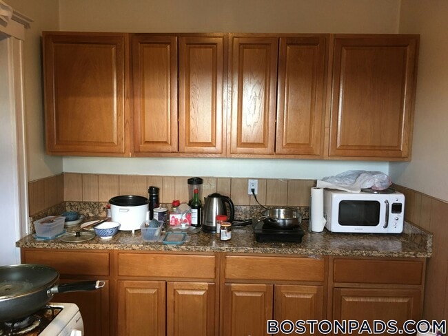 96 Maple St in Malden, MA - Foto de edificio - Building Photo