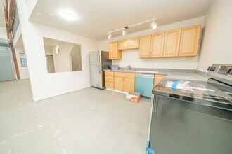 1617 32nd St in Oakland, CA - Building Photo - Building Photo