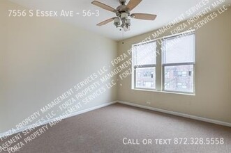 7556 S Essex Ave in Chicago, IL - Building Photo - Building Photo