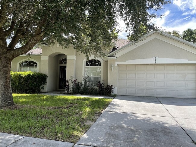 5524 Brackenwood Dr in Spring Hill, FL - Building Photo - Building Photo