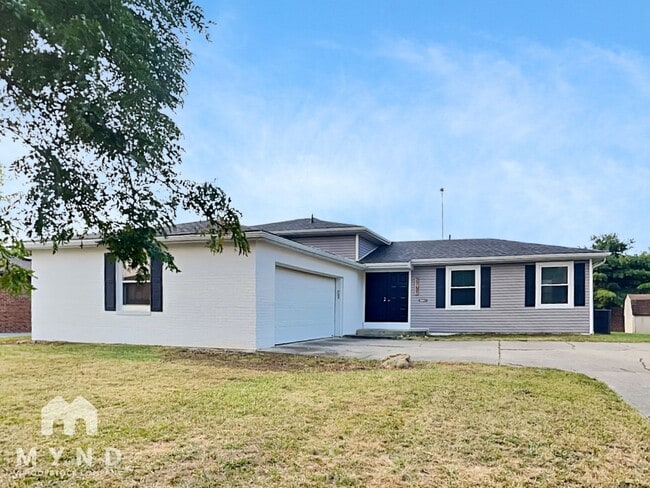 property at 2757 Kenview Rd S