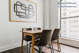 200 E Chestnut St in Chicago, IL - Building Photo - Building Photo