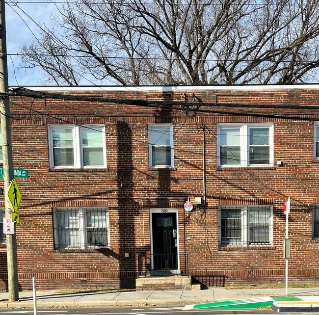 1900 W Virginia Ave NE