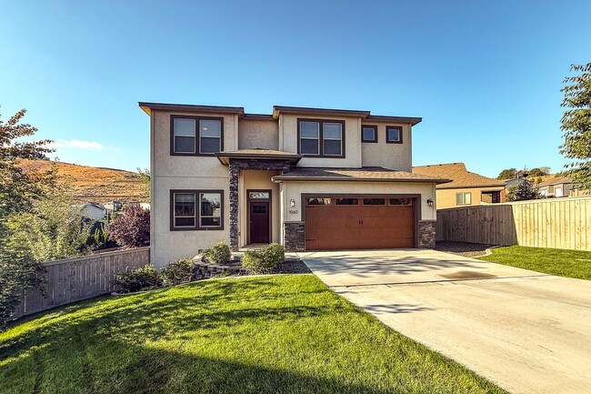 property at 1060 Cayuse Dr