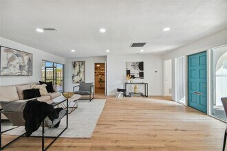 1949 Dolphin Blvd S in St. Petersburg, FL - Building Photo - Building Photo