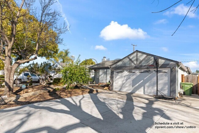 1729 Laine Ave in Santa Clara, CA - Foto de edificio - Building Photo