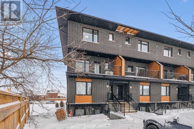 4 Duggan Ln in Guelph, ON - Building Photo - Building Photo