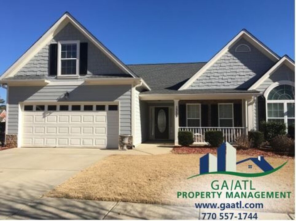 1355 Martins Down Dr SE in Lawrenceville, GA - Foto de edificio
