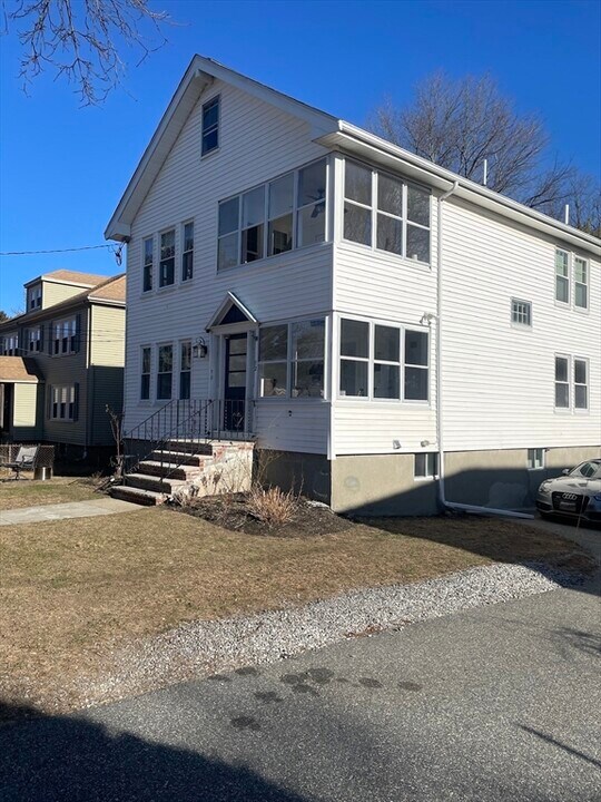 71 Cherry St, Unit #1 in Newton, MA - Foto de edificio