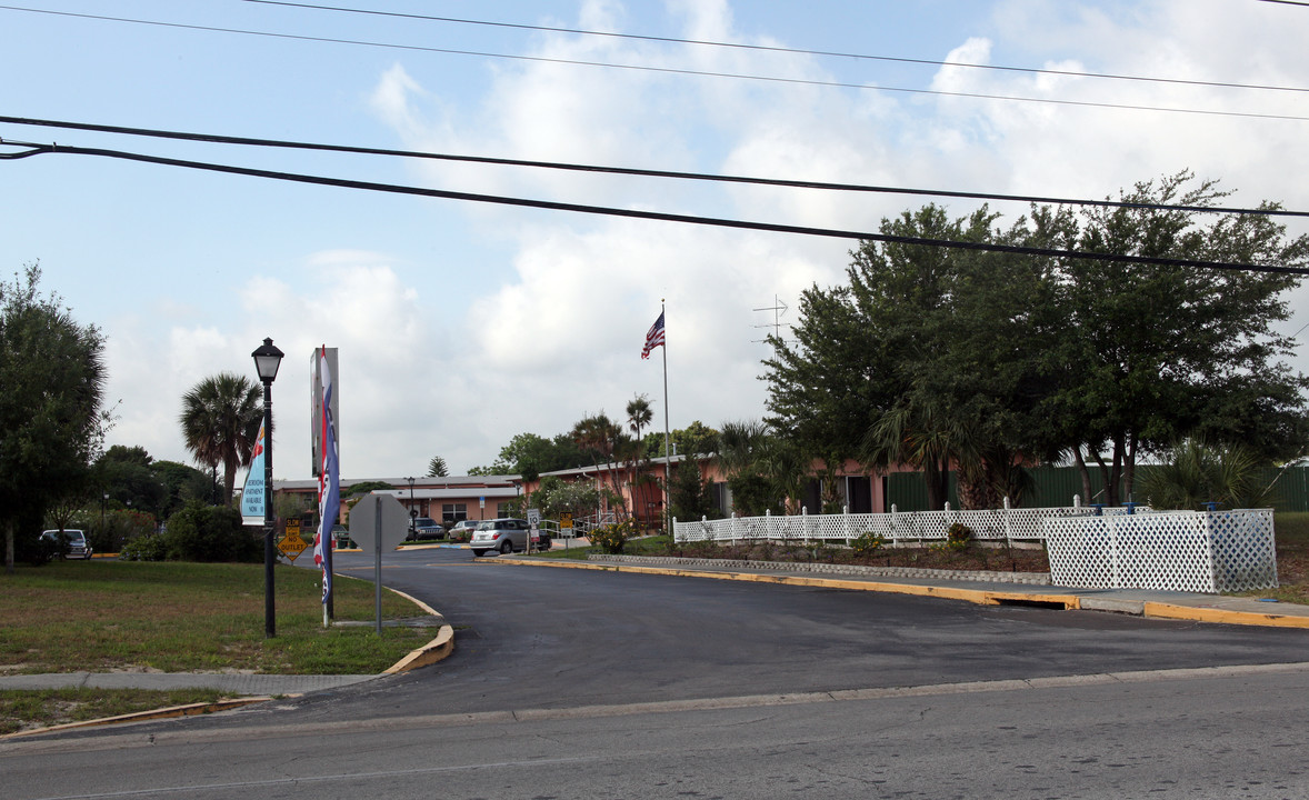 Tarpon Springs Manor Apartments in Tarpon Springs, FL - Building Photo