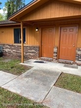 2605 Dobbs Rd in St. Augustine, FL - Foto de edificio - Building Photo