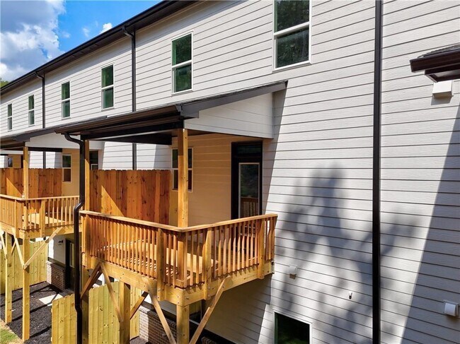 6 Rock Pk Wy in Tucker, GA - Building Photo - Building Photo