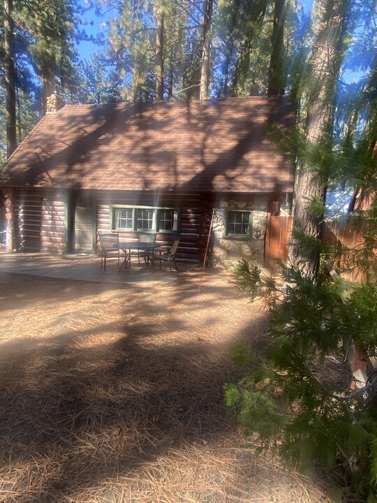 3679 Alder Ave in South Lake Tahoe, CA - Building Photo