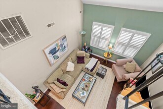 3035 S Buchanan St-Unit -C2 in Arlington, VA - Building Photo - Building Photo