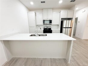 10 Sage Dr in Weslaco, TX - Building Photo - Building Photo