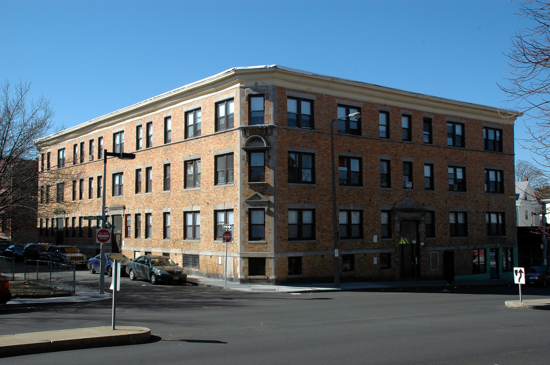 UE Apartments in Roxbury, MA - Building Photo