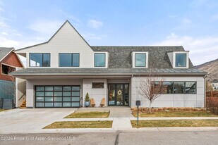 113 Valley Ct in Basalt, CO - Building Photo