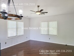 5741 S 21st Terrace in Phoenix, AZ - Building Photo - Building Photo