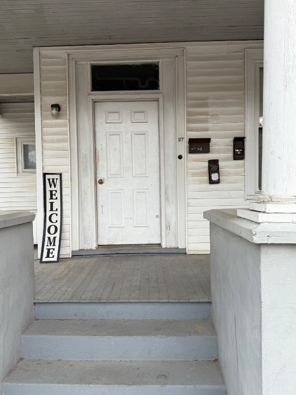 property at 27 E 3rd St