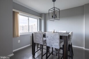 1111 University Blvd W in Silver Spring, MD - Building Photo