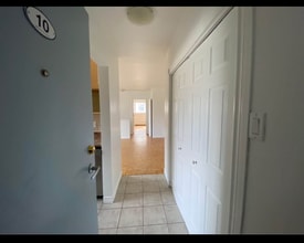 792 Hughson St in Woodstock, ON - Building Photo - Building Photo