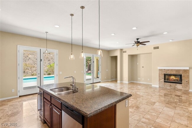 property at 17 Morninglow Pass