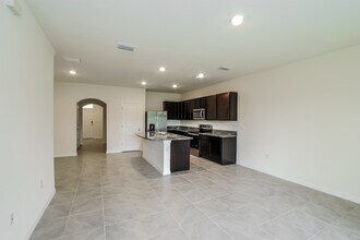 13671 NW 9th Rd in Newberry, FL - Building Photo - Building Photo