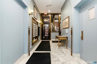 1 Linden Pl in Hartford, CT - Building Photo - Building Photo