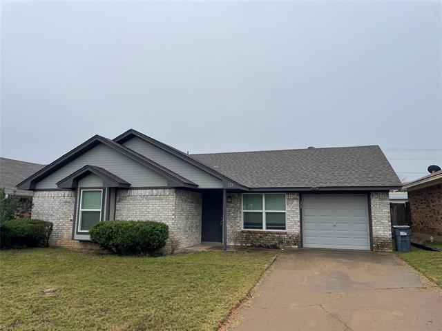 122 Black Forest Dr in Weatherford, TX - Building Photo