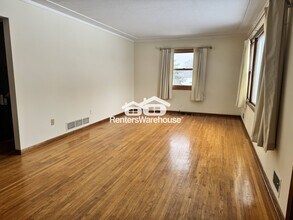 8225 20th Ave N in Lino Lakes, MN - Foto de edificio - Building Photo