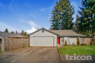 13806 NE 47th St in Vancouver, WA - Building Photo