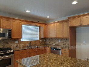 2537 Brunswick Dr in Santa Maria, CA - Building Photo - Building Photo
