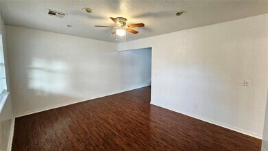 777 Camelot Dr in Moore, OK - Building Photo - Building Photo