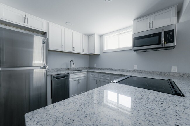 Knollwood in Storrs Mansfield, CT - Building Photo - Building Photo