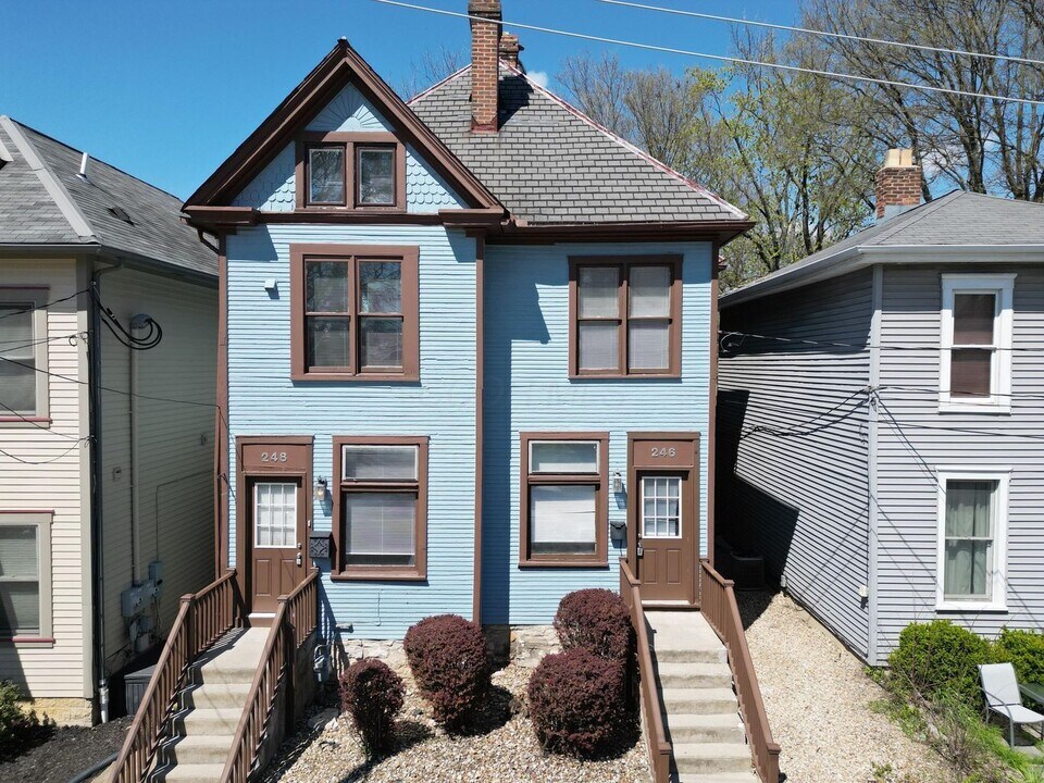 248 W 4th Ave in Columbus, OH - Foto de edificio