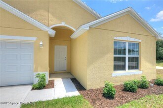 8816 100th Ave in Vero Beach, FL - Building Photo - Building Photo