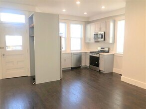 75 Kinnaird St, Unit 0 in Cambridge, MA - Foto de edificio - Building Photo