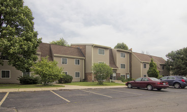 University Village Apartments in Dekalb, IL - Building Photo - Building Photo